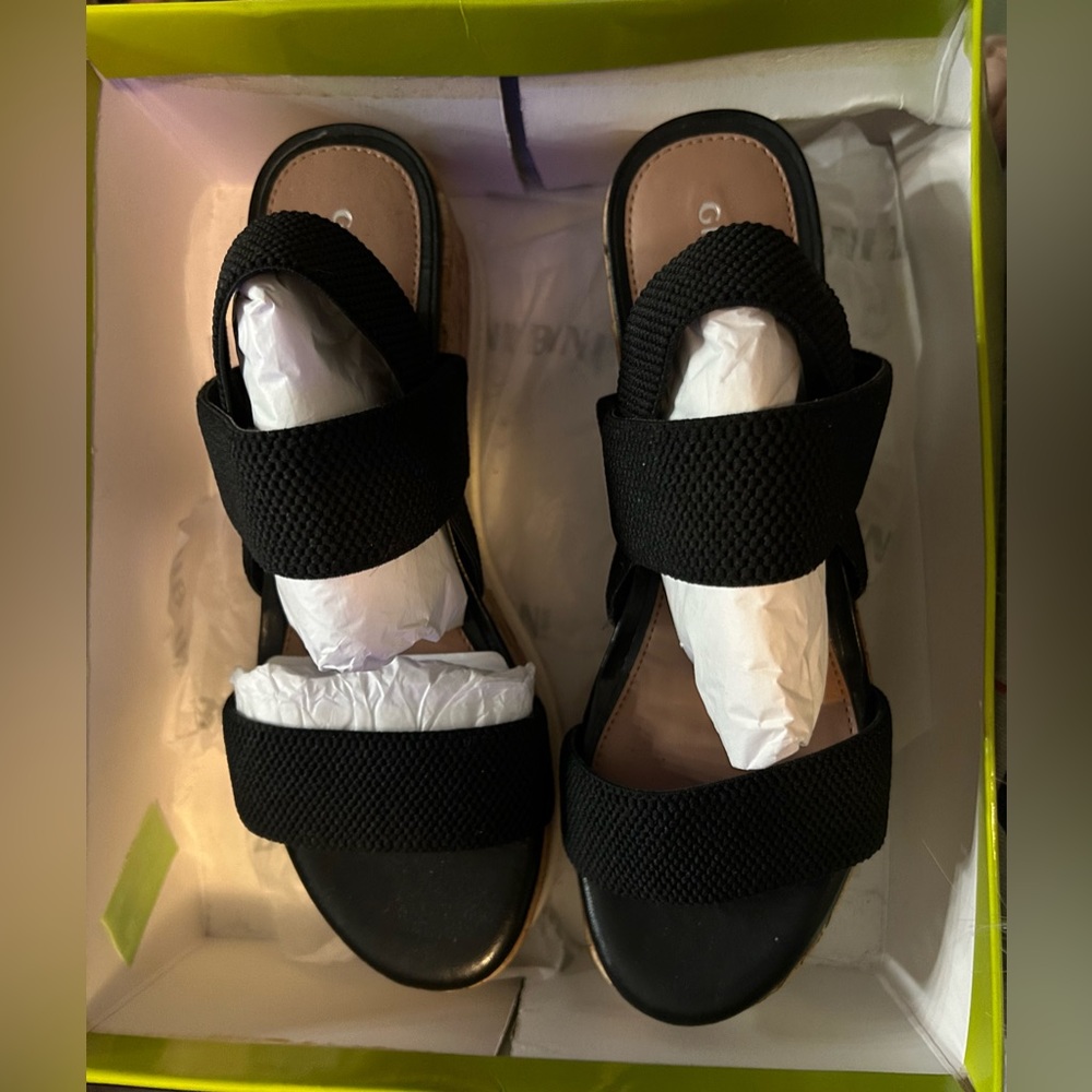 NEW in box Gianni Bini Sandals